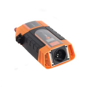 CAR600-D - Menič napätia z 12V na 230V - 600W + USB - displej