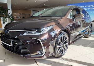 Lišta dverí F16/20 pre TOYOTA Corolla, 2018- / sedan