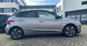Lišta dverí F67 pre HYUNDAI i20, 2020- / 5-dver.