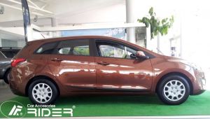 Lišta dverí F40 pre HYUNDAI i30, 2012-17 / kombi