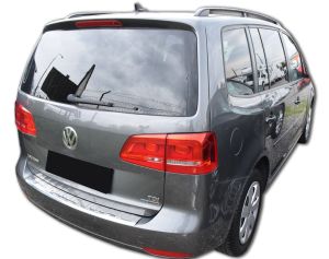 Nerezová lišta nárazníka - profilovaná, vhodná pre VW Touran, 2010-16